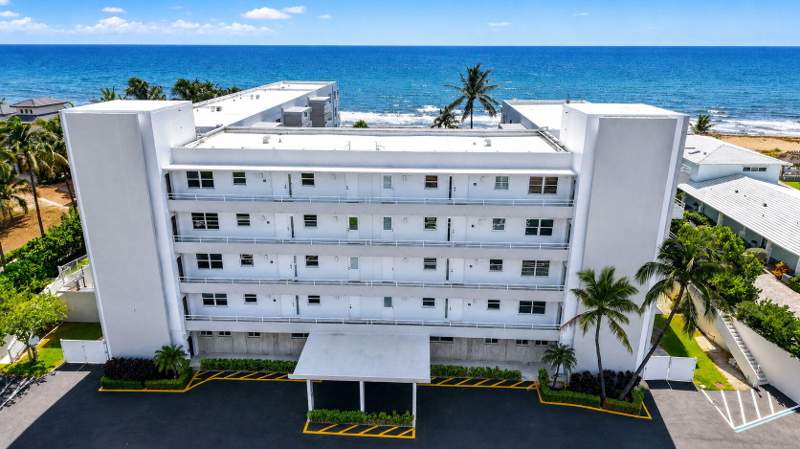1 bedroom Condominium at 2701 S Ocean Boulevard #47, Carlton House, Highland Beach — photo 2