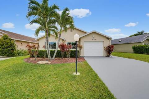 9123 Pine Springs Drive, Boca Raton FL - photo 8 of 59