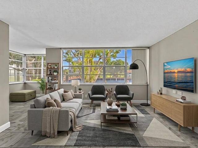 2741 TAFT Street #104
