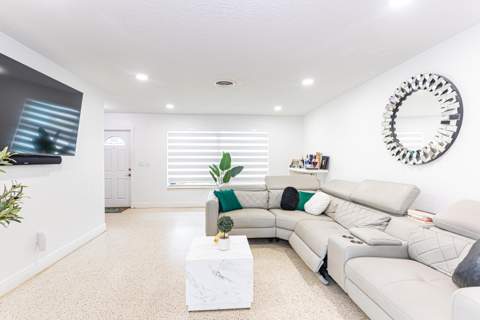 2395 Edgewater Drive, West Palm Beach FL - photo 8 of 32
