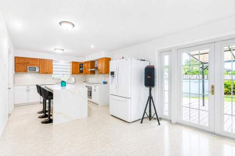 2395 Edgewater Drive, West Palm Beach FL - photo 10 of 32