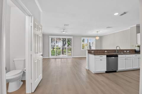 3085 N Evergreen Circle, Boynton Beach FL - photo 8 of 58