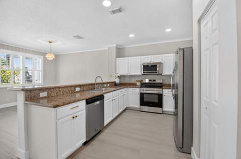 3085 N Evergreen Circle, Boynton Beach FL - photo 10 of 58