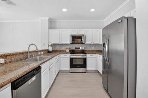 3085 N Evergreen Circle, Boynton Beach FL - photo 11 of 58