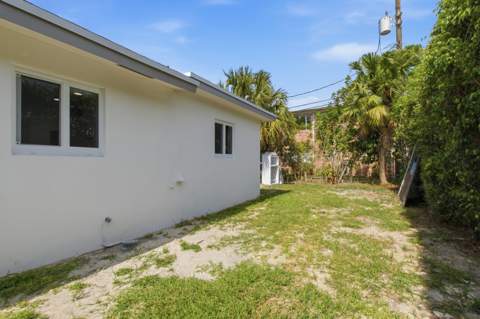 401 SE 1st Avenue, Pompano Beach FL - photo 11 of 36