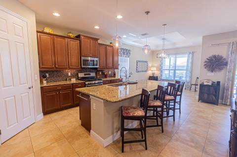 11192 SW Maple Tree Lane, Port St. Lucie FL - photo 9 of 61