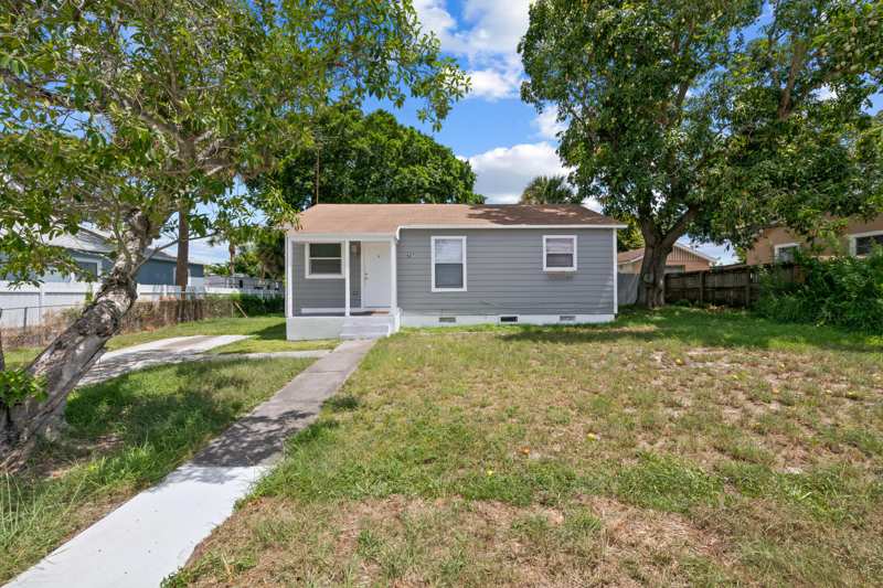 3 bedroom Single Family Residence at 947 43rd Street, Northmore Add, West Palm Beach — photo 1