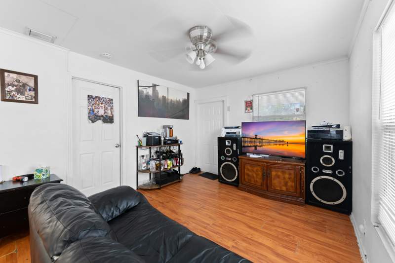 3 bedroom Single Family Residence at 947 43rd Street, Northmore Add, West Palm Beach — photo 5