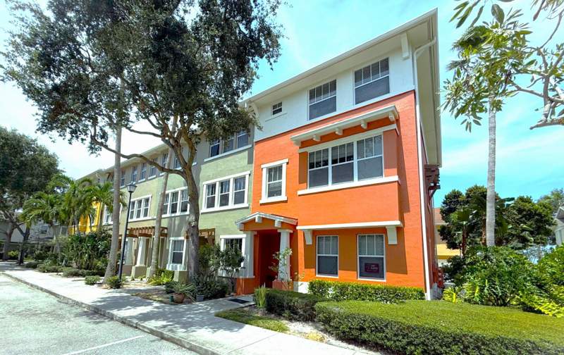 4 bedroom Townhouse at 883 Millbrae Court #6, Cityside Condo, West Palm Beach — photo 2