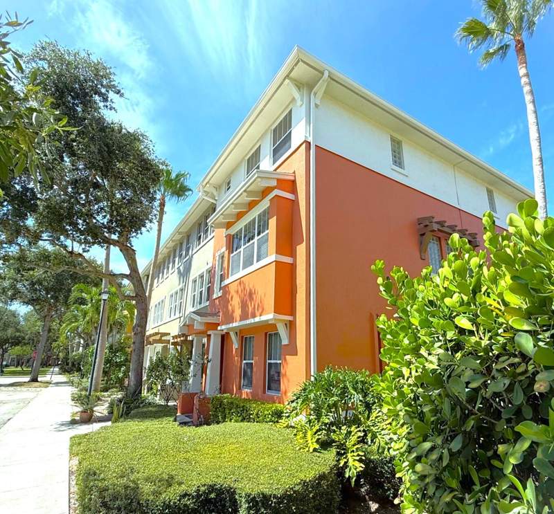 4 bedroom Townhouse at 883 Millbrae Court #6, Cityside Condo, West Palm Beach — photo 3