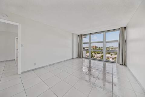 531 N Ocean Boulevard #805, Pompano Beach FL - photo 17 of 44