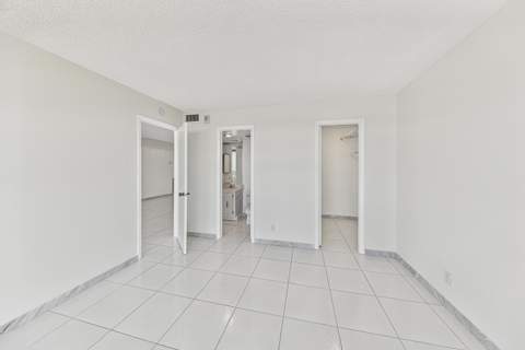 531 N Ocean Boulevard #805, Pompano Beach FL - photo 24 of 44