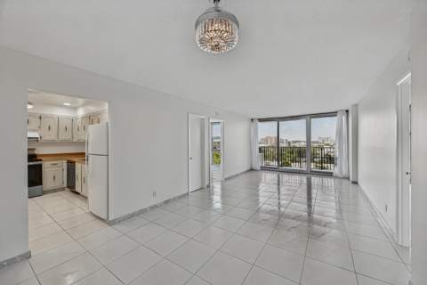 531 N Ocean Boulevard #805, Pompano Beach FL - photo 7 of 44