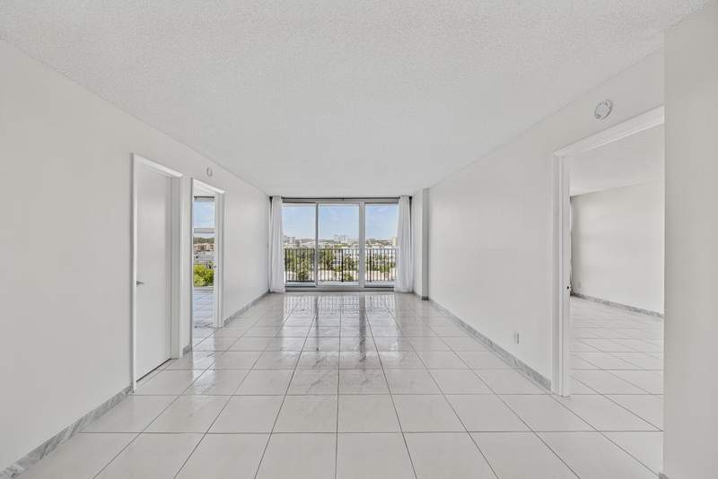 2 bedroom Condominium at 531 N Ocean Boulevard #805, Silver Thatch Atlantic Plaza Condo, Pompano Beach — photo 4