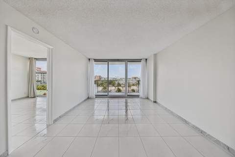 531 N Ocean Boulevard #805, Pompano Beach FL - photo 18 of 44
