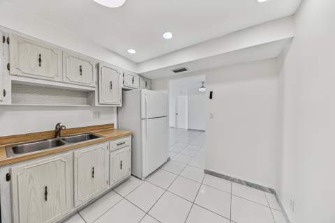 531 N Ocean Boulevard #805, Pompano Beach FL - photo 11 of 44