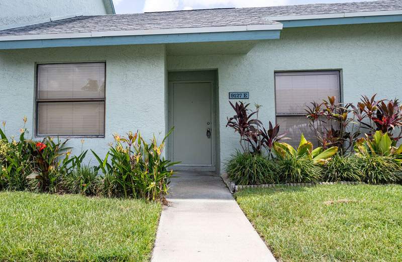 3 bedroom Villa at 9127 SW 21st Street #E, Sandalfoot Cove Sec 12, Boca Raton — photo 3