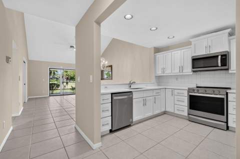 6130 SE Georgetown Place, Hobe Sound FL - photo 13 of 50