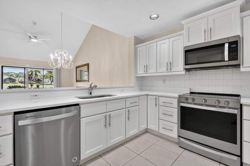3 bedroom Townhouse at 6130 SE Georgetown Place, Georgetown At Heritage Ridge, Hobe Sound — photo 4