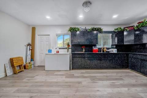 3250 E Glendale Boulevard, Fort Lauderdale FL - photo 8 of 27