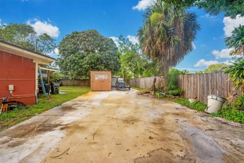 3250 E Glendale Boulevard, Fort Lauderdale FL - photo 17 of 27