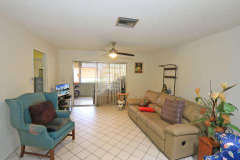 2886 Fernley Drive #91, West Palm Beach FL - photo 7 of 28
