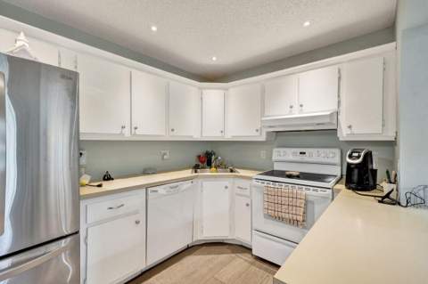 429 Pine Glen Lane #C-2, Greenacres FL - photo 12 of 38