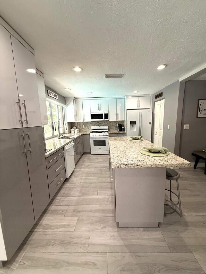 3 bedroom Single Family Residence at 9340 NW 21st Manor, Sunrise Golf Village Sec 21, Sunrise — photo 4