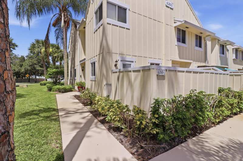 2 bedroom Townhouse at 6263 Riverwalk Lane #1, Riverwalk 2, Jupiter — photo 1
