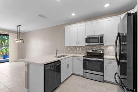 13044 Anthorne Lane, Boynton Beach FL - photo 9 of 35