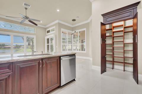 10469 Whitewind Circle, Boynton Beach FL - photo 19 of 64