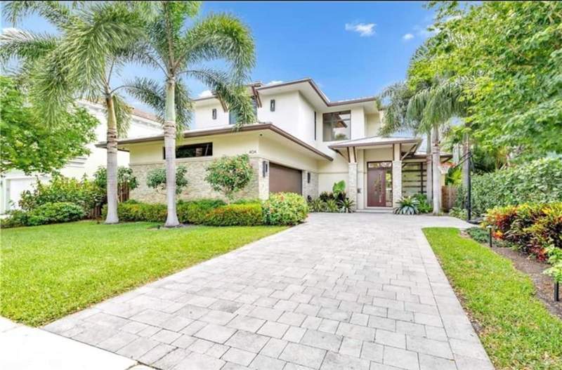 4 bedroom Single Family Residence at 404 NE 13th Avenue, Halls Add 1-134 D, Fort Lauderdale — photo 2