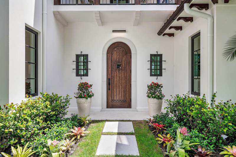 5 bedroom Single Family Residence at 230 Pershing Way, Census County Division, West Palm Beach — photo 3