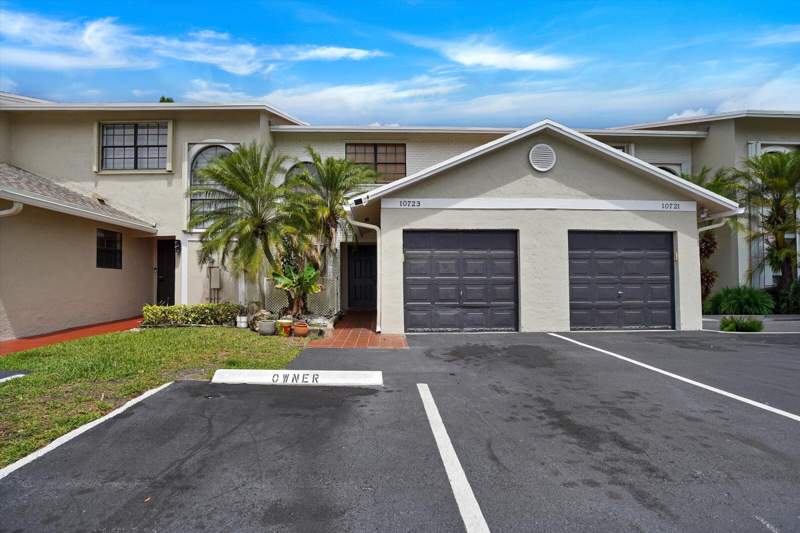3 bedroom Townhouse at 10723 NW 11TH Street #10723, PEMBROKE POINTE SECTION THREE, Pembroke Pines — photo 1