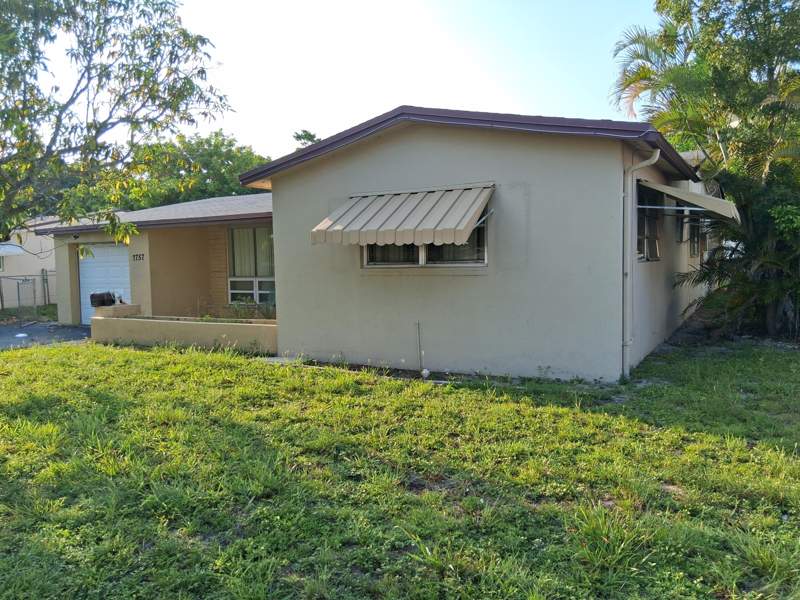 3 bedroom Single Family Residence at 7757 SE Embassy Boulevard, Miramar Park Third Add, Miramar — photo 2