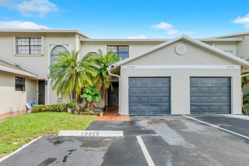 3 bedroom Townhouse at 10723 NW 11TH Street #10723, PEMBROKE POINTE SECTION THREE, Pembroke Pines — photo 3