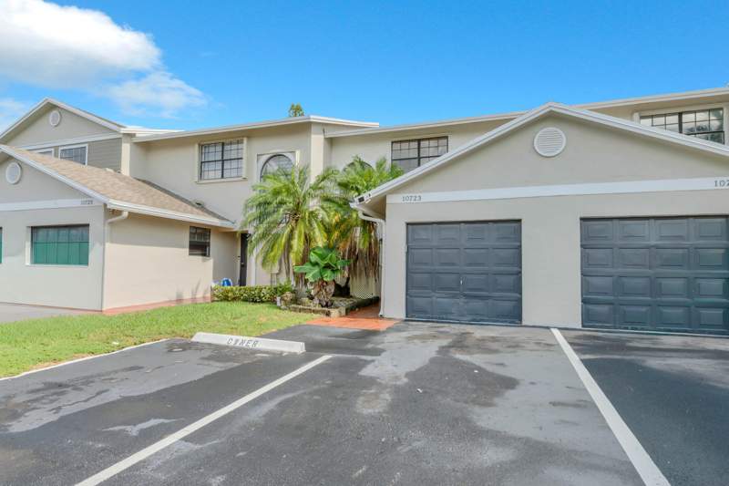 3 bedroom Townhouse at 10723 NW 11TH Street #10723, PEMBROKE POINTE SECTION THREE, Pembroke Pines — photo 4