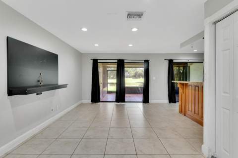 10723 NW 11TH Street #10723, Pembroke Pines FL - photo 13 of 38