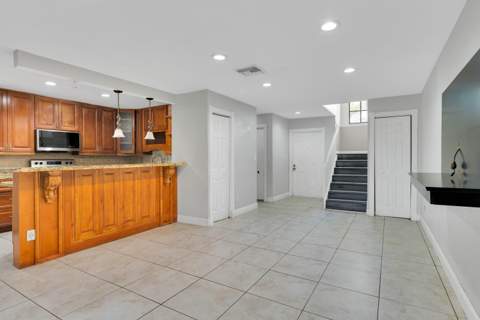 10723 NW 11TH Street #10723, Pembroke Pines FL - photo 15 of 38
