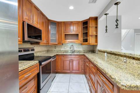 10723 NW 11TH Street #10723, Pembroke Pines FL - photo 19 of 38
