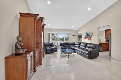 18838 Cloud Lake Circle, Boca Raton FL - photo 9 of 45