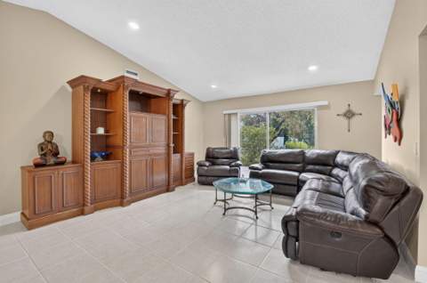 18838 Cloud Lake Circle, Boca Raton FL - photo 10 of 45