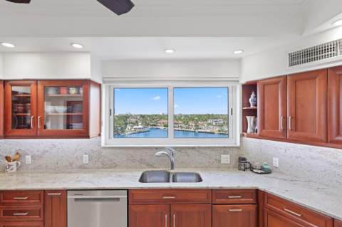 333 Sunset Drive #501, Fort Lauderdale FL - photo 17 of 39