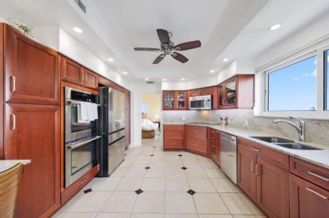 333 Sunset Drive #501, Fort Lauderdale FL - photo 21 of 39