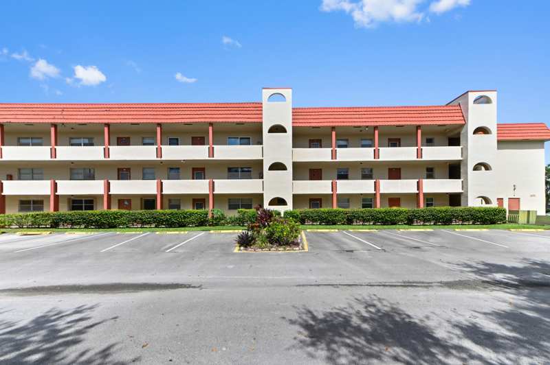 2 bedroom Condominium at 3091 E Sunrise Lakes Drive #302, Sunrise Lakes, Sunrise — photo 1