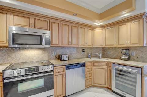3850 Washington Street #812, Hollywood FL - photo 18 of 34