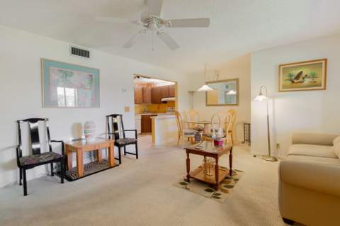 318 Pine Ridge Circle #C-2, Greenacres FL - photo 10 of 30