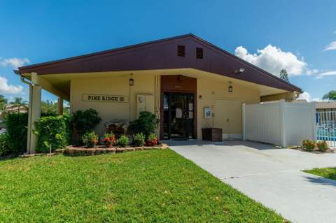 318 Pine Ridge Circle #C-2, Greenacres FL - photo 21 of 30