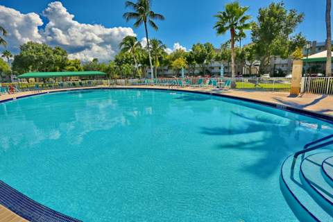 9968 N Belfort Circle, Tamarac FL - photo 6 of 9