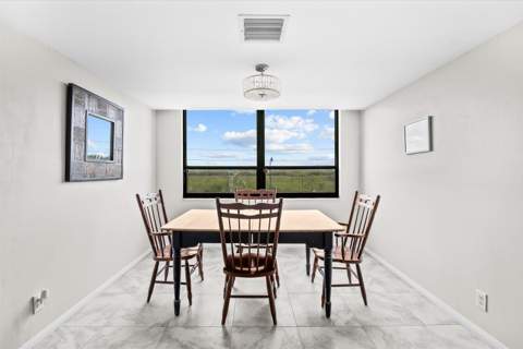 3452 NE Causeway Boulevard #17-404, Jensen Beach FL - photo 11 of 29